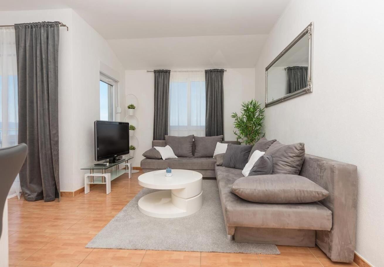 Apartments Ivi - 100 M From Pebble Beach Drasnice Esterno foto