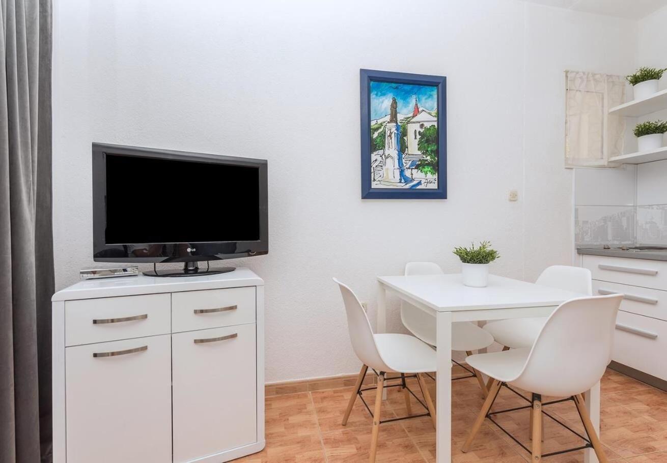 Apartments Ivi - 100 M From Pebble Beach Drasnice Esterno foto